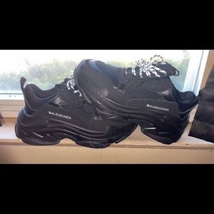 Balenciaga triple S size 36(6) womens black.
